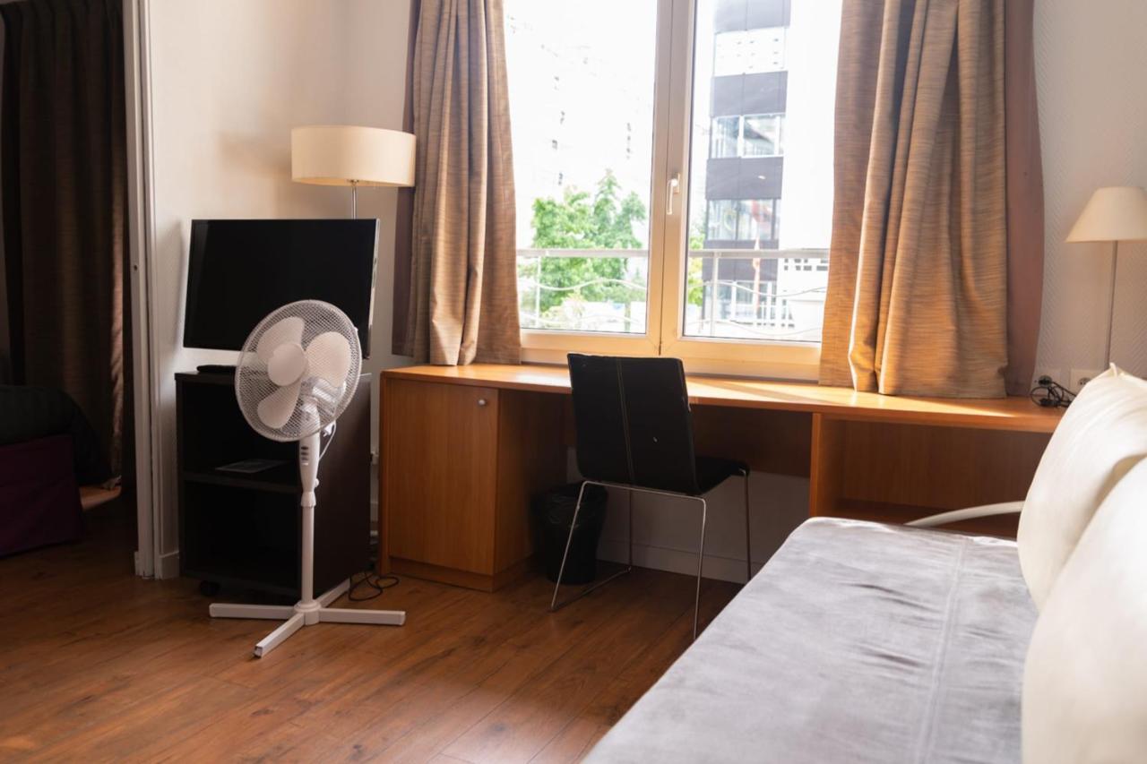 Confortable Apartment Near Porte De Versailles Issy-les-Moulineaux Buitenkant foto